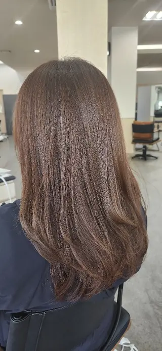 カラー セミロング 安達まい/ インナーカラー◎のヘアスタイル