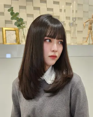 セミロング 韓国レイヤー🪽 無重力パーマナツキのヘアスタイル