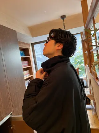 パーマ メンズ 透明感・艶感 小坂隼斗のヘアスタイル