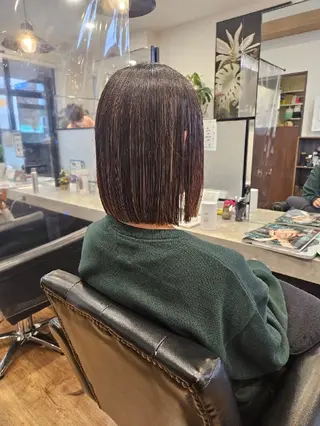 ミディアム 関口 友菜のヘアスタイル