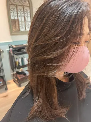セミロング 久保 明日香のヘアスタイル