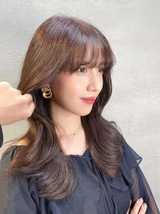 ミディアム 透明感カラー×小 顔レイヤー♡ヒデさんのヘアスタイル