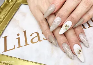 ネイル Lilas Nailのネイルデザイン