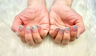 ネイル 二階堂 晴菜のネイルデザイン