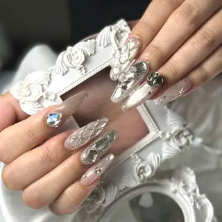 ネイル ルシイ🎀新宿長さ 出しパーツ専門店のネイルデザイン