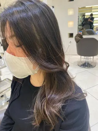 セミロング カラー レイヤーカット/ ハイライト　千咲季のヘアスタイル