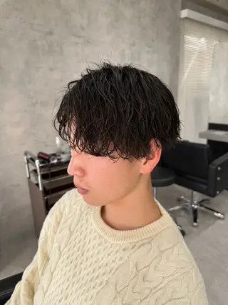 ショート パーマ メンズ ユウ🪄 パーマ指名No1のヘアスタイル