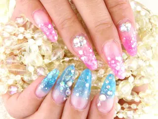 ネイル ネイルリボン 受付スタッフのネイルデザイン