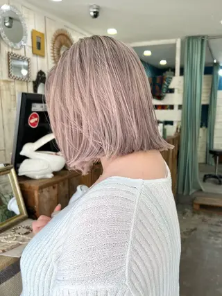 ミディアム ade omotesando所属・鷺谷 玲奈のヘアスタイル