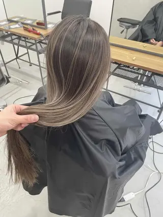 カラー キッズ アイブロウ メンズ マツエク・マツパ ヘアアレンジ ネイル ロング ケアカラーデザイナー 心斎橋/加山のヘアスタイル