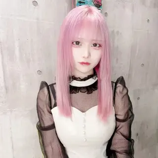 ミディアム カラー ホワイト&レイヤーカ ットエクステ長畠俊輔のヘアスタイル