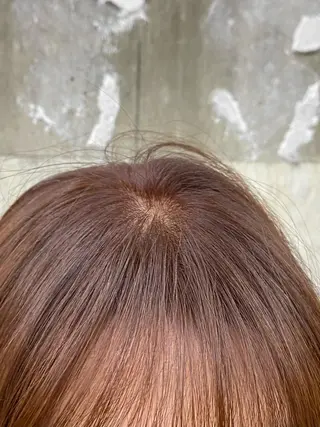 カラー KVELL ユナのヘアスタイル