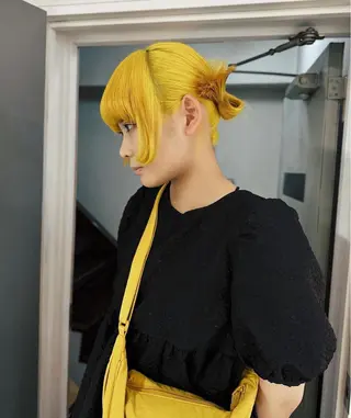 ミディアム カラー 毛流れセンターパート Sakiのヘアスタイル