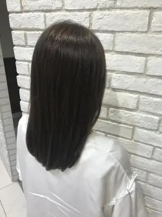 カラー 米良 志織のヘアスタイル