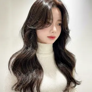 ロング 松葉 柚月のヘアスタイル