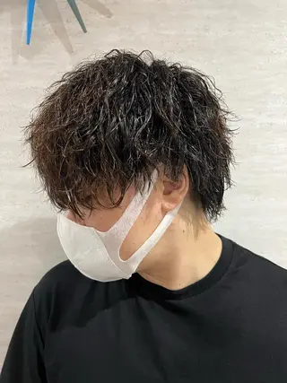 ショート パーマ メンズ 前田 輝のヘアスタイル