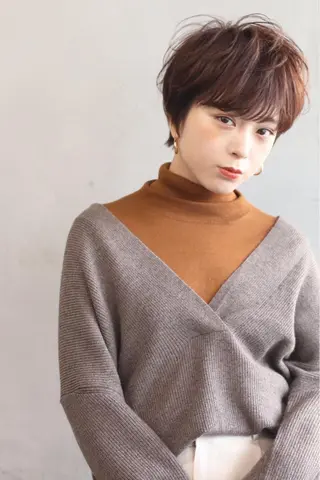 ショート カラー 柏 ウルフ/レイヤー 田中佐和🐺のヘアスタイル