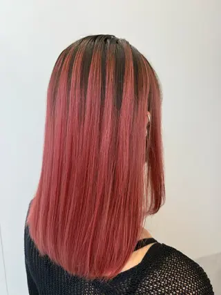 ロング カラー インナーカラー 推し ブリーチ 髪質改善のヘアスタイル