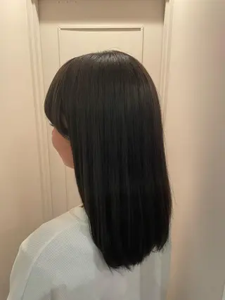 セミロング カラー STELLA 小林優真のヘアスタイル