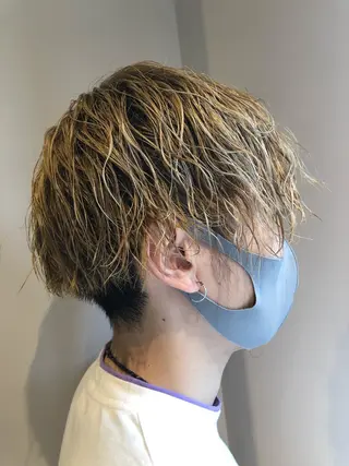ショート カラー ブリーチ👩🦳/ ✂︎MANAMIのヘアスタイル