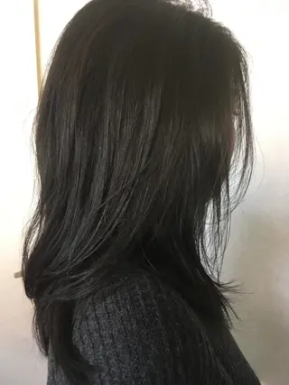 セミロング ビヨウシツトリコ よねたにみなのヘアスタイル