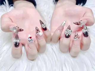 ネイル AKIKO ネイルサロンのネイルデザイン