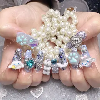 ネイル Queening 🦋のネイルデザイン