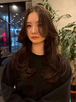 ロング 草野ゆずき⌇縮毛矯正 ⌇Wカラー⌇レイヤーのヘアスタイル
