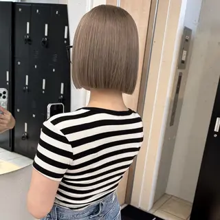 カラー ミディアム ♡韓国ヘア♡ ブリーチ✨ハイトーンのヘアスタイル