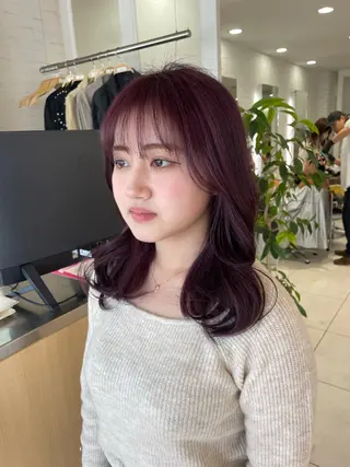 セミロング 🧸SAKI🎀 韓国レイヤーのヘアスタイル