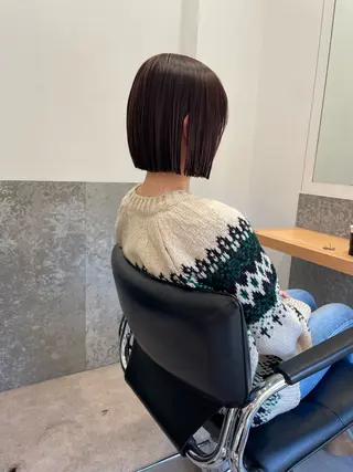 ショート カラー 小坂 郁美のヘアスタイル