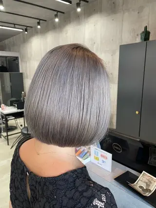 ショート カラー LUXBE LUCE ひなののヘアスタイル