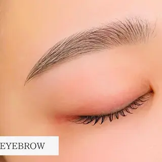 アイブロウ Emma．　エマドット所属・Emma.石川 ななこのマツエク・マツパデザイン