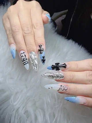 ネイル Lee Nailsのネイルデザイン
