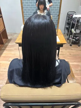 カラー 澤入 鈴のヘアスタイル