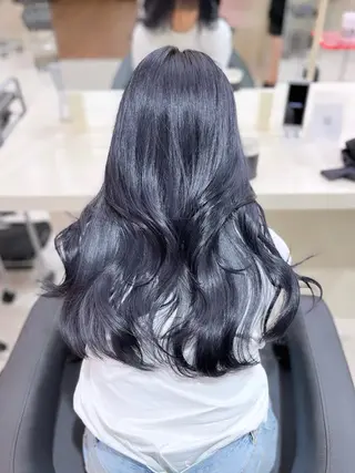 ロング 縮毛矯正× ブルーブラック/池袋のヘアスタイル