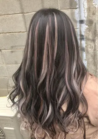 カラー ダブルスキルエクステ /羽エクステ白石宇由のヘアスタイル