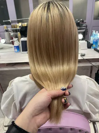 セミロング Cielro/ダブル カラー/西田咲希のヘアスタイル