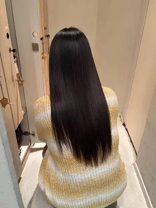 ロング 髪質改善/酸性ストレ ート/ブリーチ縮毛のヘアスタイル