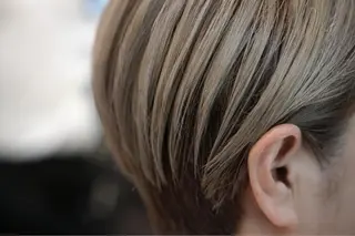 ショート カラー ルームスリー room3のヘアスタイル