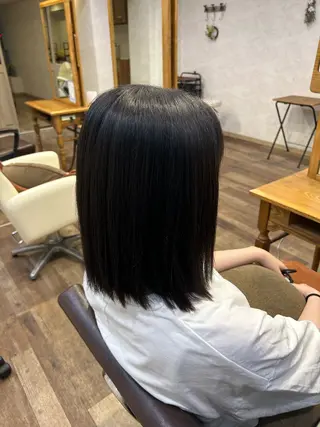 ミディアム 吉田 萌花のヘアスタイル