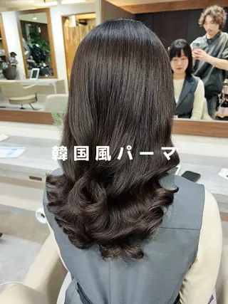 セミロング 韓国風パーマ/ 菅沼 成郷のヘアスタイル