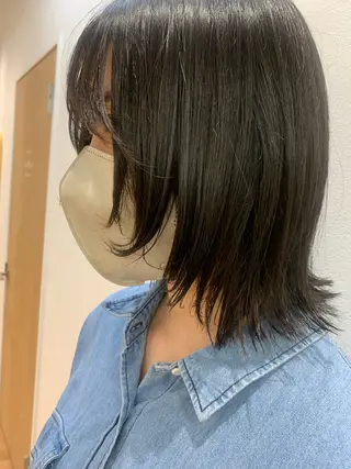 ミディアム 佐々木 有彩のヘアスタイル
