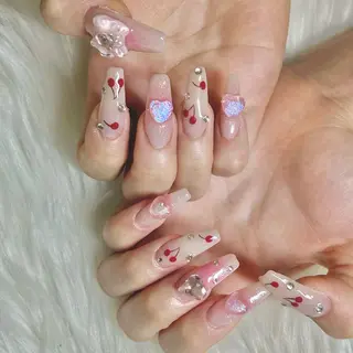 ネイル KIREIE Satomiのネイルデザイン
