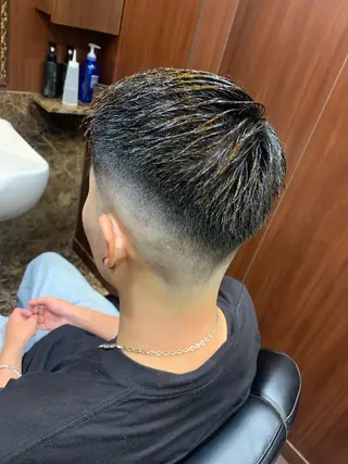 ショート メンズ 羽木 隆徒のヘアスタイル