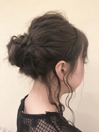 セミロング ヘアアレンジ 宮崎 睦のヘアスタイル
