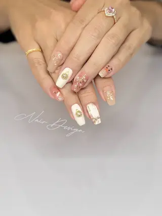 ネイル 𝓝𝓪𝓲𝓻 𝓝𝓪𝓲𝓵のネイルデザイン