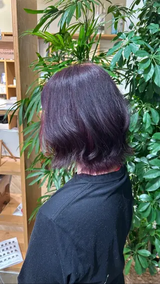カラー シオカワ ケンショウのヘアスタイル