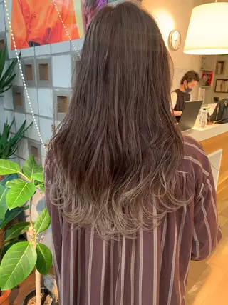 ロング カラー 松本  夏海のヘアスタイル