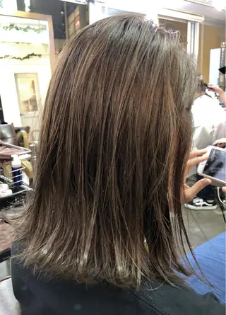 ミディアム 吉田 典弘のヘアスタイル